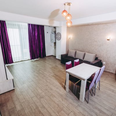 Location d’appartements spacieux de 2 pièces, 55 m², Mamaia, Constanța, Roumanie